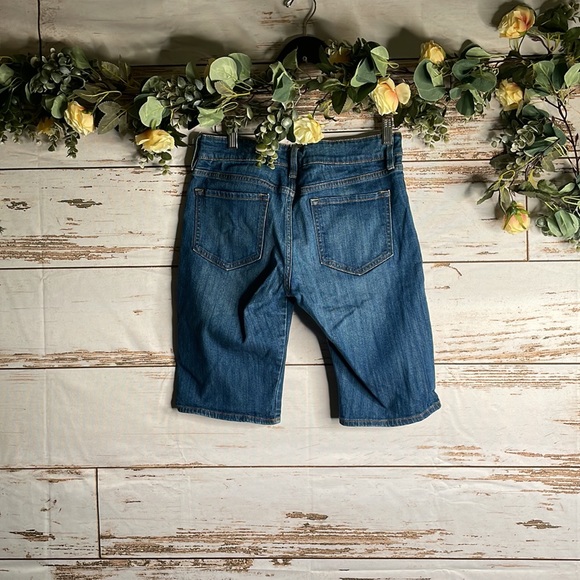 Women's Old Navy Flirt High Waisted Size 6 Shorts - Picture 3 of 3